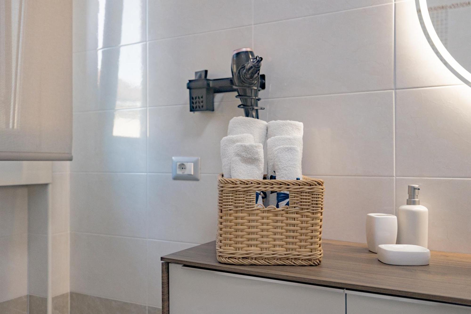B&B Villa Milano By Rhospitality It Cornaredo Extérieur photo